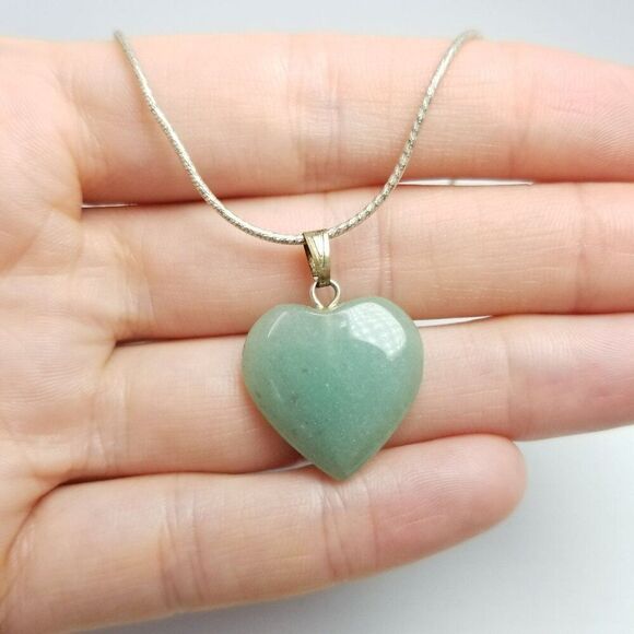 Vintage Sterling Silver Snake Chain with Green Heart Shape Stone Pendant, Estate - Picture 9 of 9